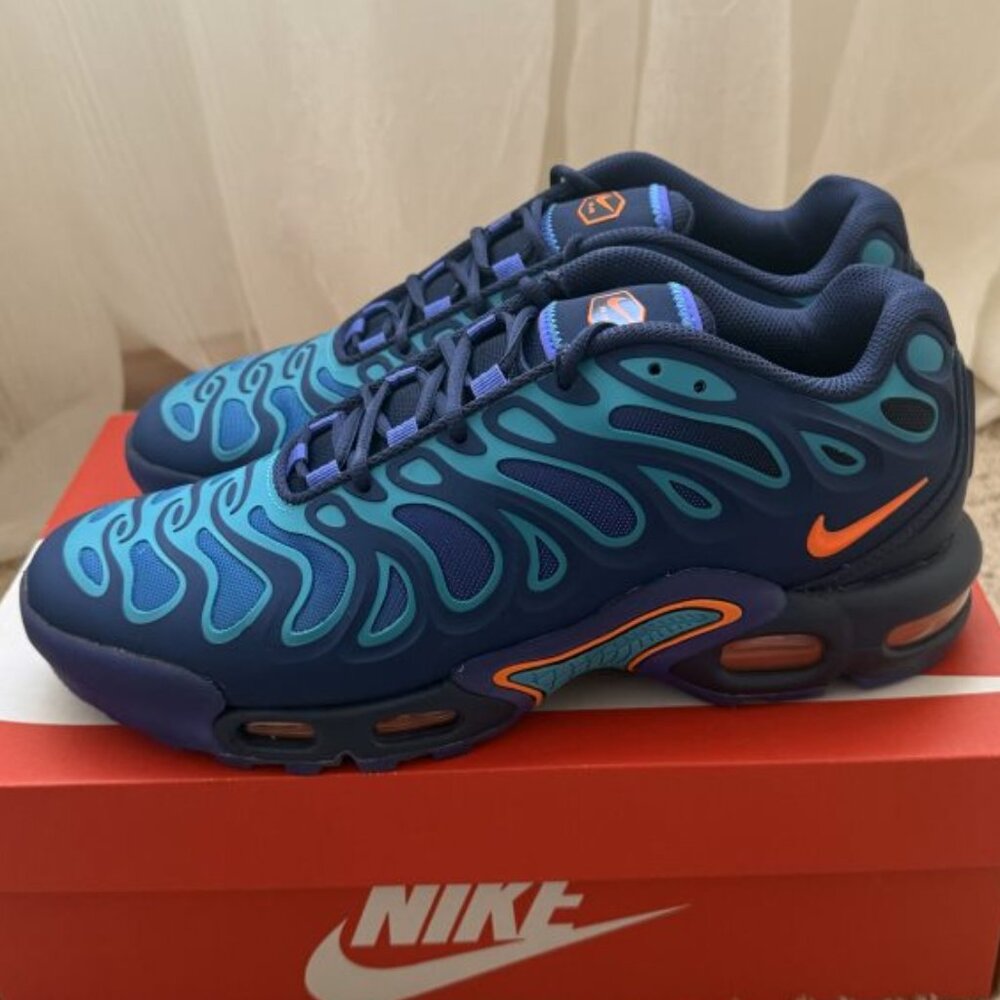 NIKE AIR MAX PLUS DRIFT